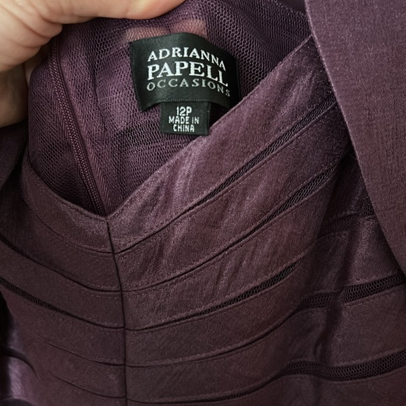 Adrianna Papell Elegant Purple Layered Dress with Jacket In Gorgeous Plum Sz 12P - Picture 8 of 10